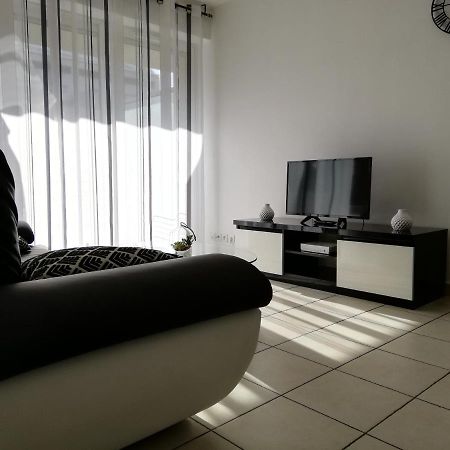 Appartement 2P Et Parking Prive A 50M Des Plages. วิลล์เนิฟ-ลูเบ ภายนอก รูปภาพ
