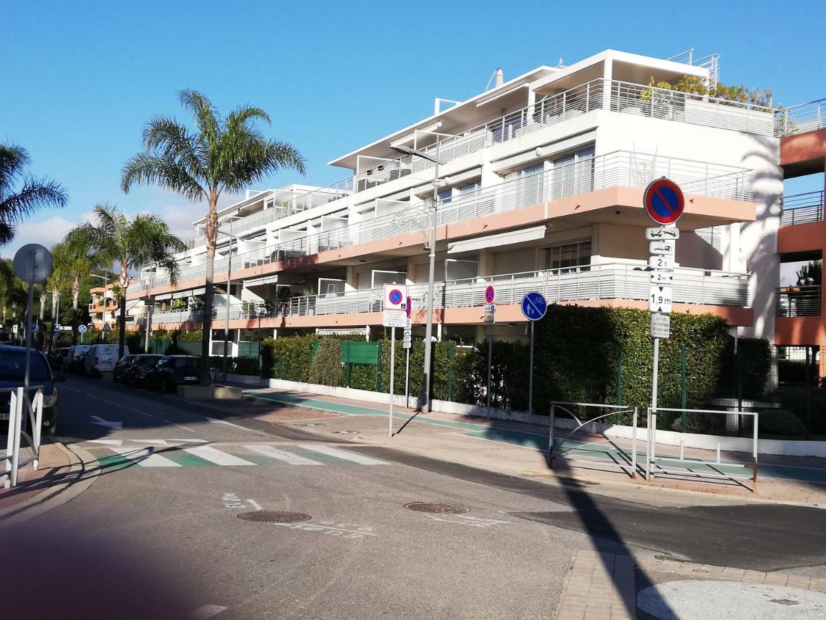 Appartement 2P Et Parking Prive A 50M Des Plages. วิลล์เนิฟ-ลูเบ ภายนอก รูปภาพ